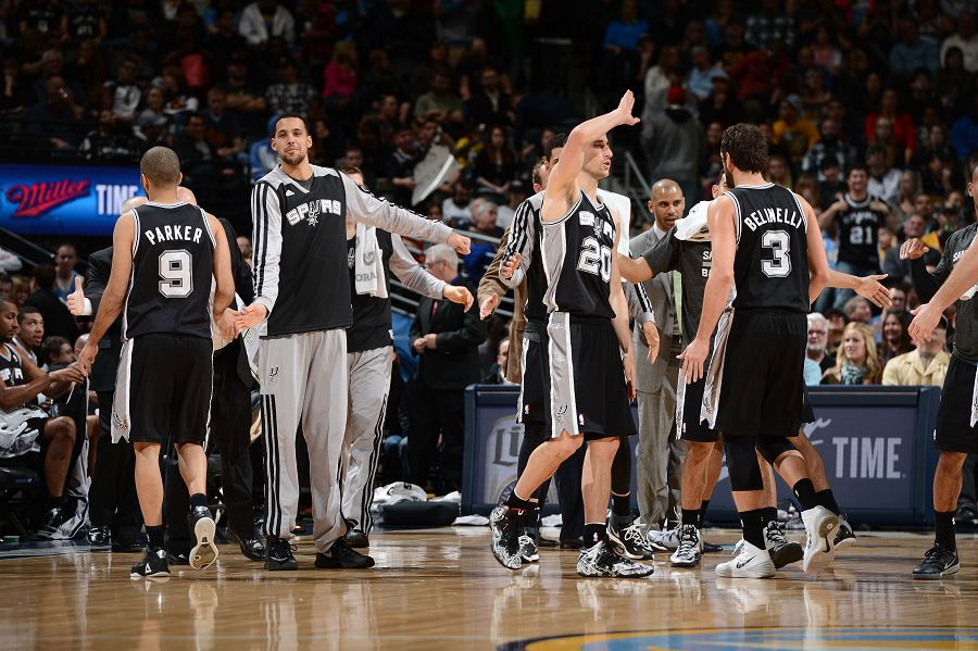 球迷现场尖叫不断